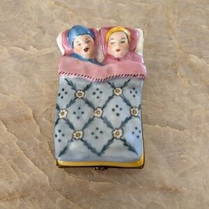 Limoges French Porcelain Trinket Box.  Great gift for newly married couple.